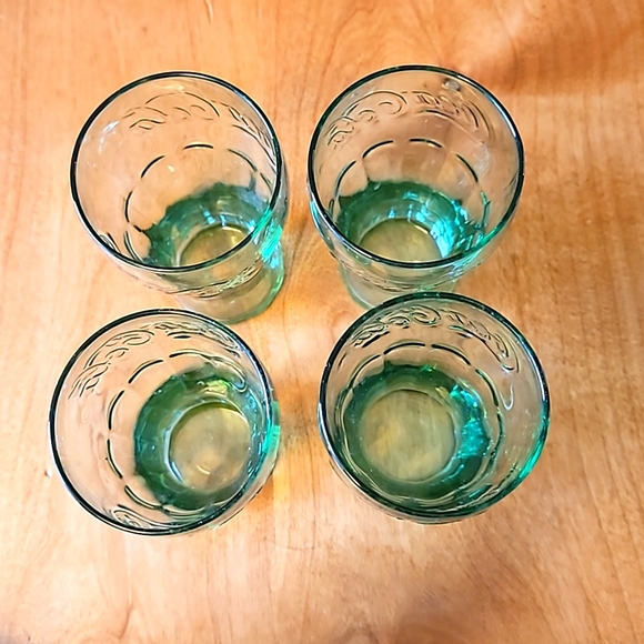 Four Coca-Cola Clear Green Mini Glasses - Picture 2 of 3